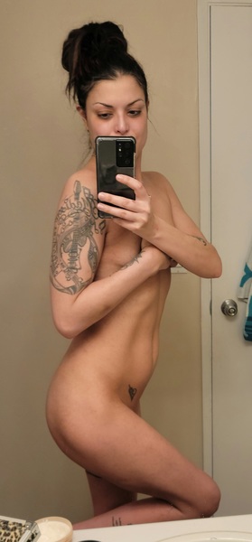 Live sex webcam photo for Disturbed_Dezi #2085124