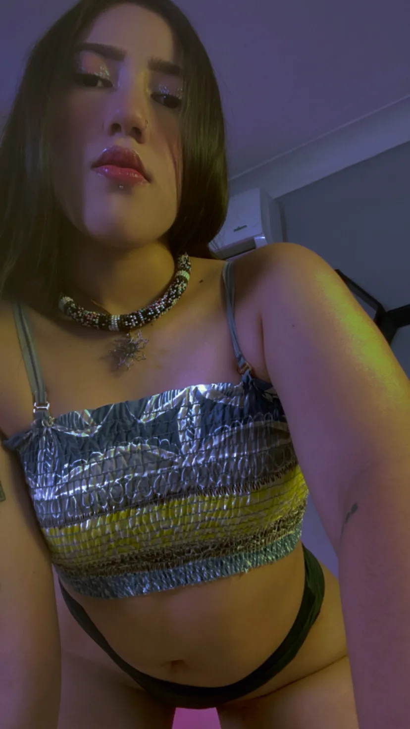 Live sex webcam photo for AuroraShyrzt #8198120