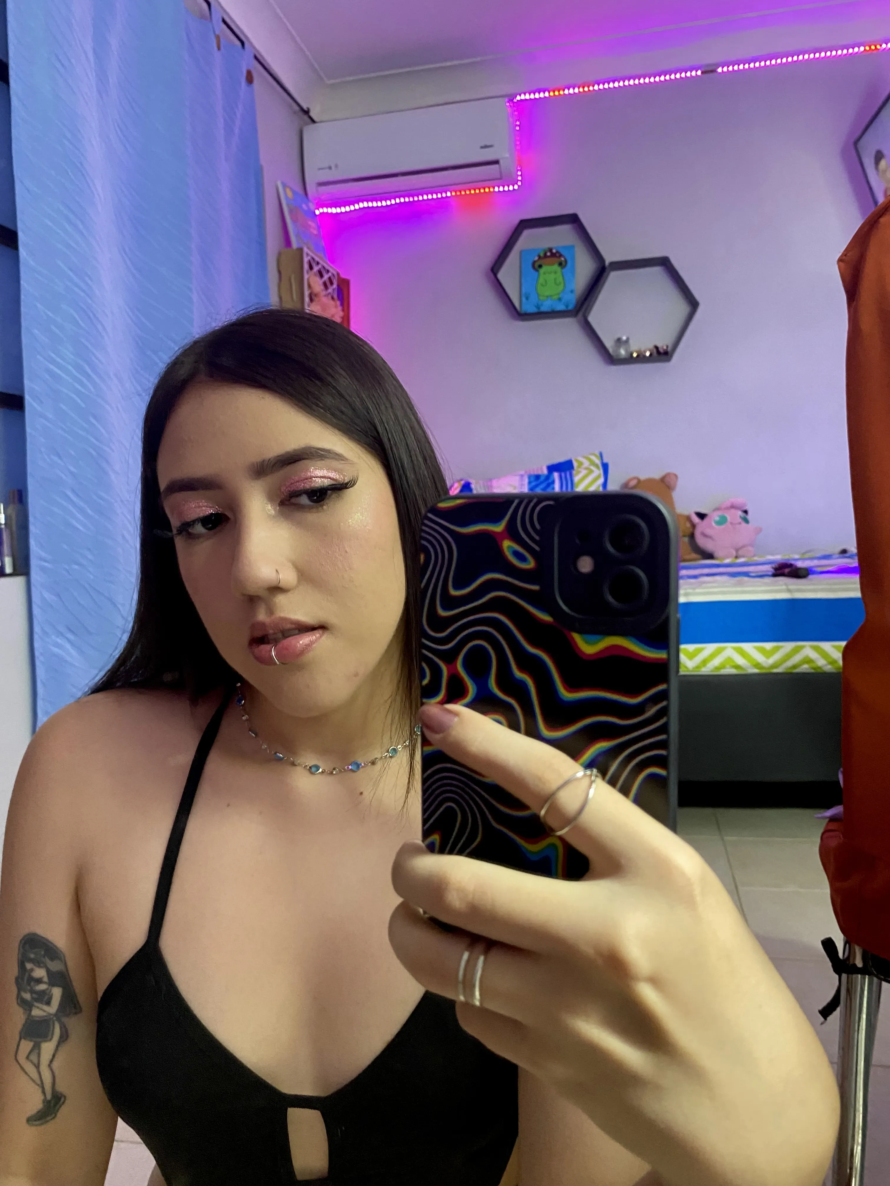 Live sex webcam photo for AuroraShyrzt #8198133