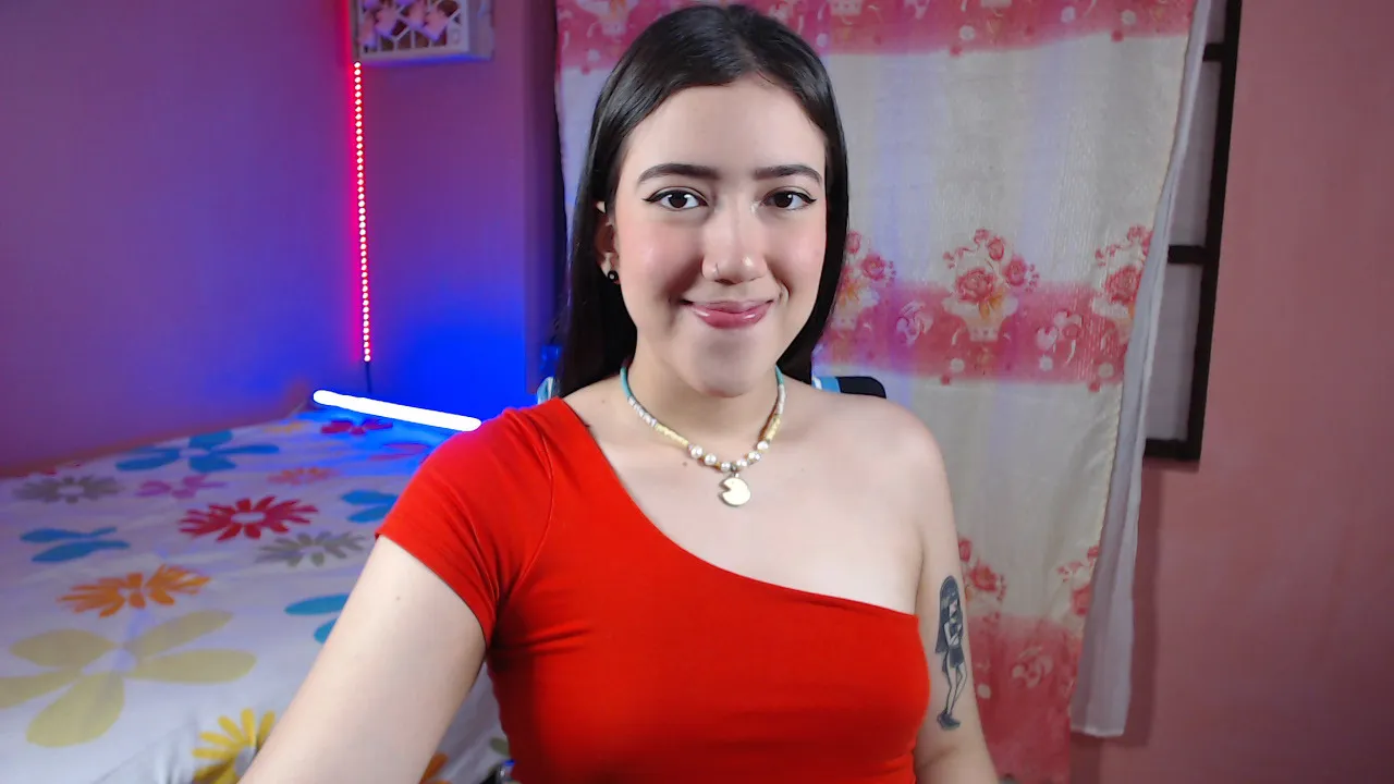 Live sex webcam photo for AuroraShyrzt #7325382