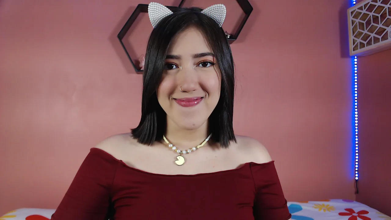 Live sex webcam photo for AuroraShyrzt #7325375