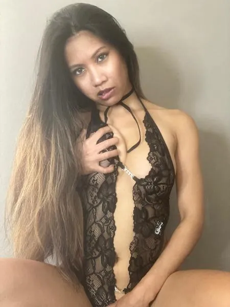 Live sex webcam photo for The_Asian_Bear #2003543