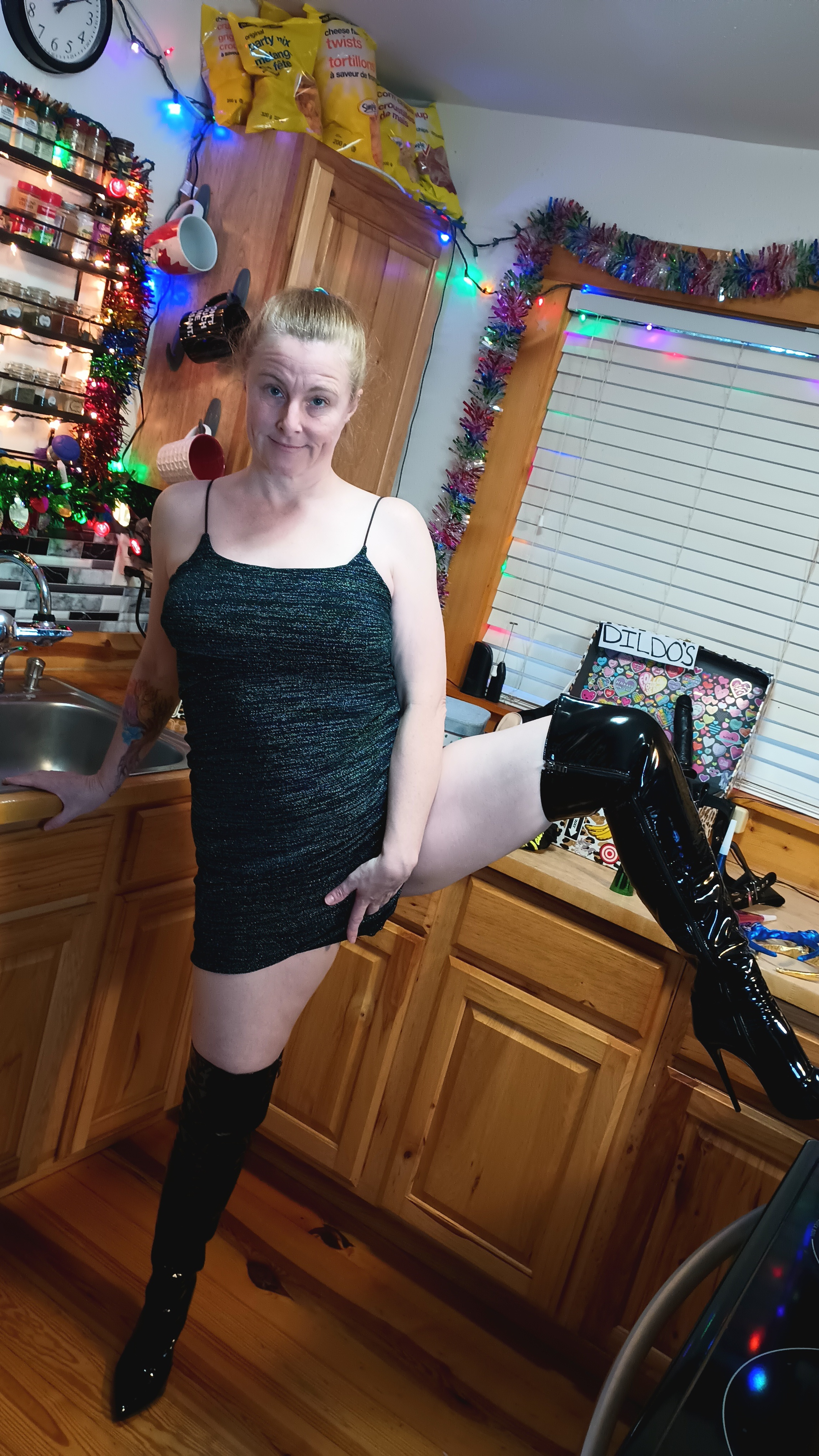 Live sex webcam photo for Venus22cumin #7397438