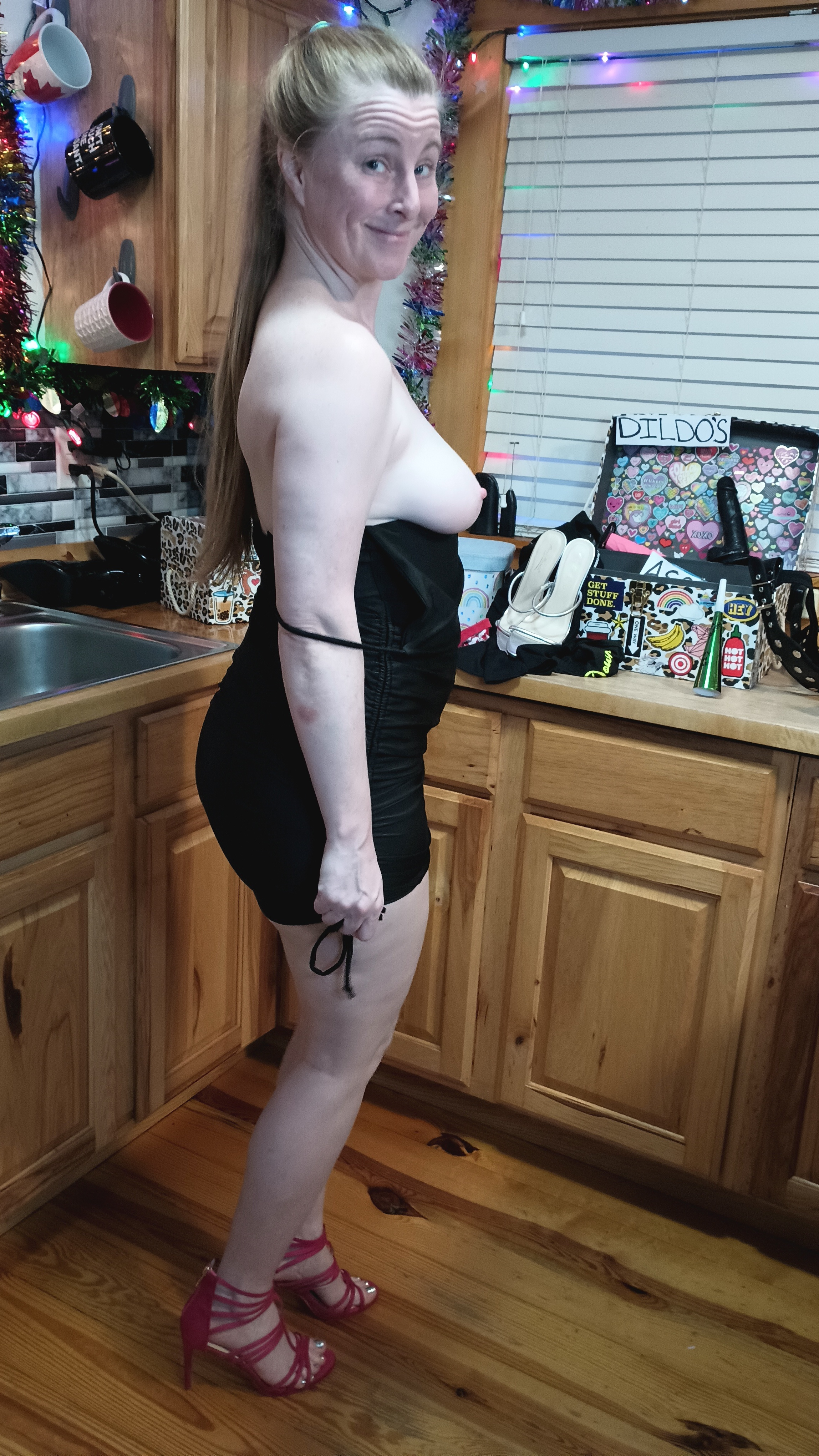 Live sex webcam photo for Venus22cumin #7397456