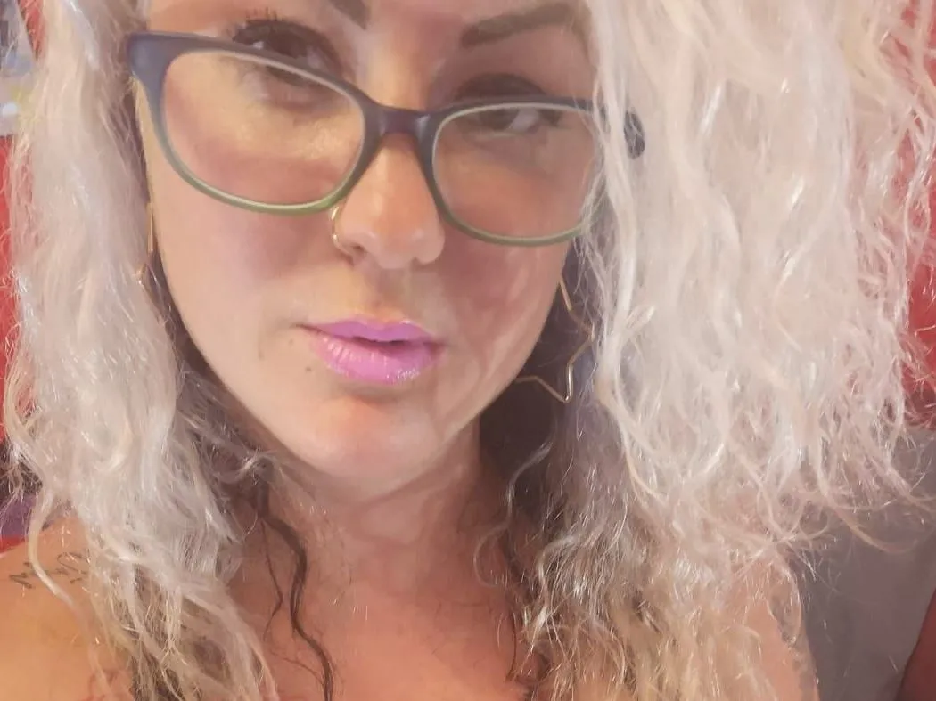 Live sex webcam photo for Janruby #3932104