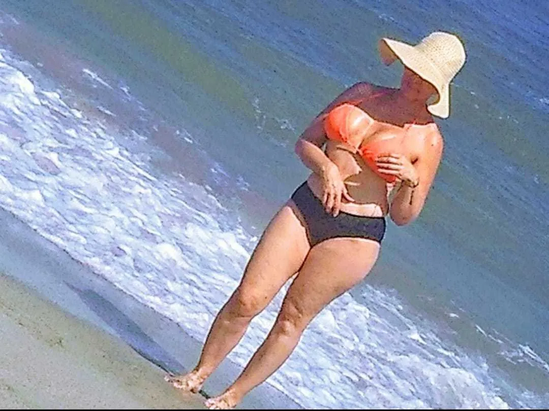Live sex webcam photo for Mrs_Edha #7166702