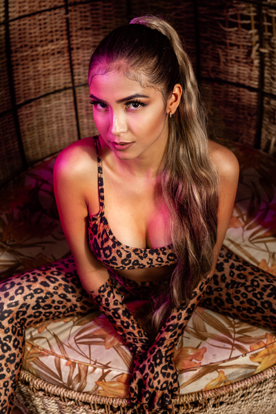 Live sex webcam photo for AprilCampbell #2115148