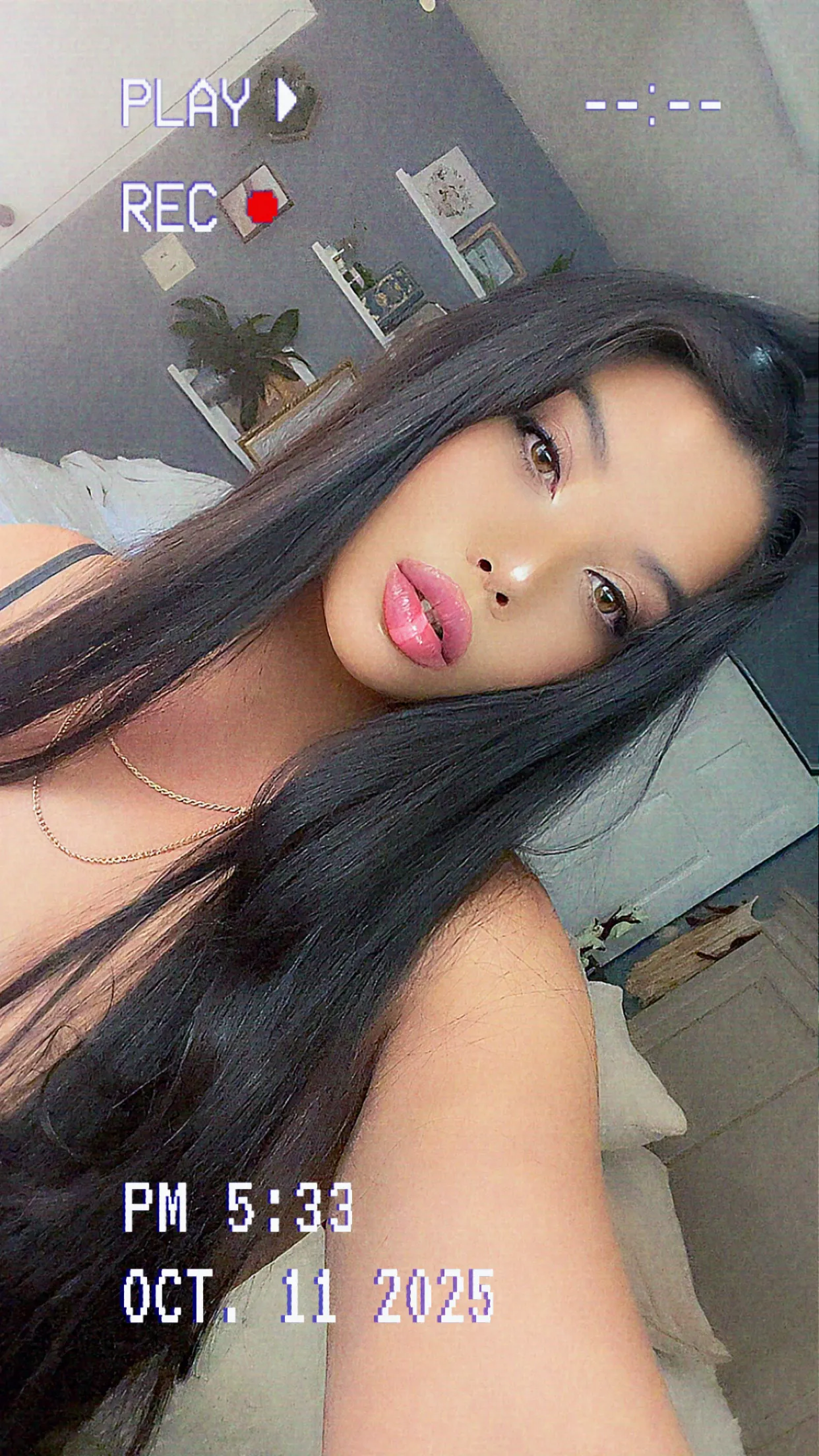 Live sex webcam photo for KensleeFaye #8015377