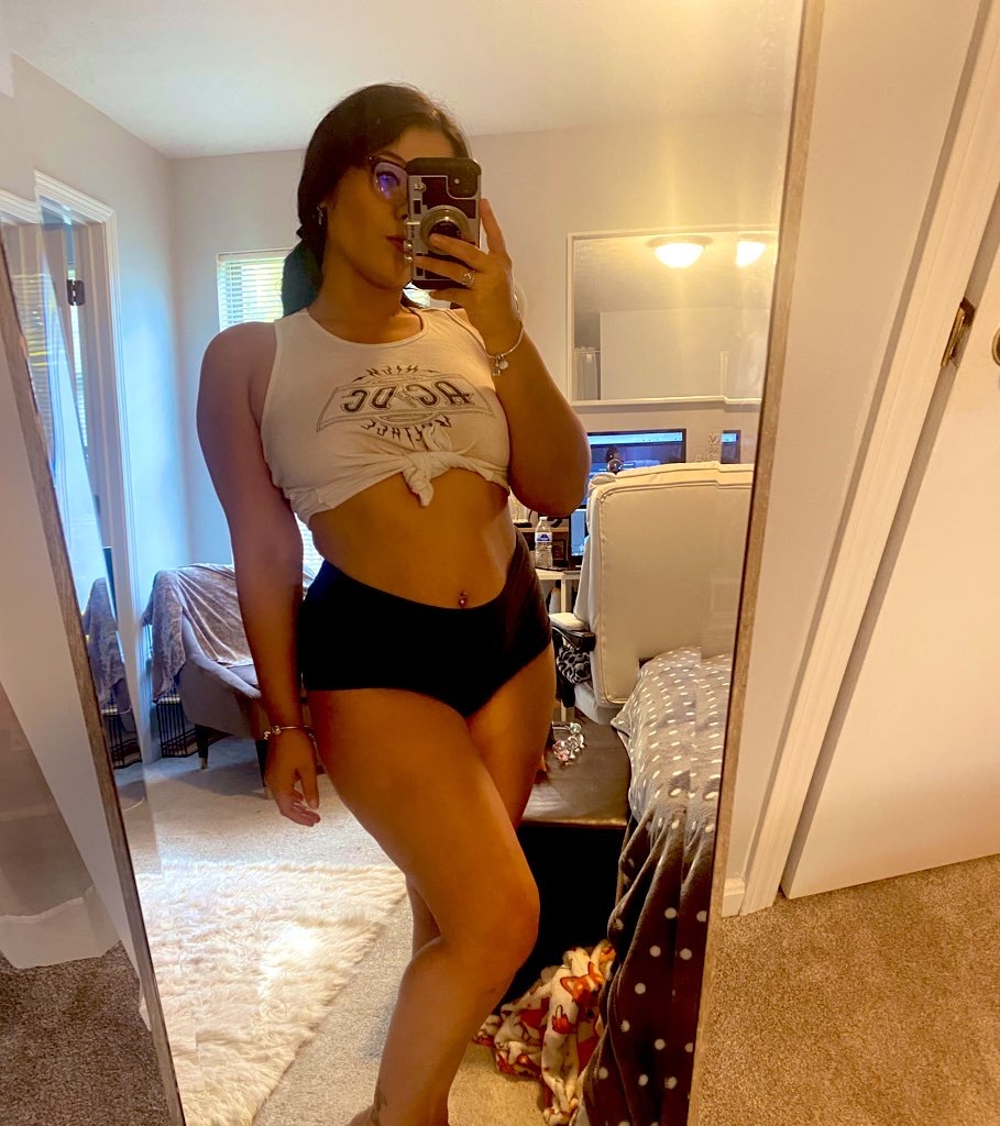 Live sex webcam photo for KensleeFaye #7381587