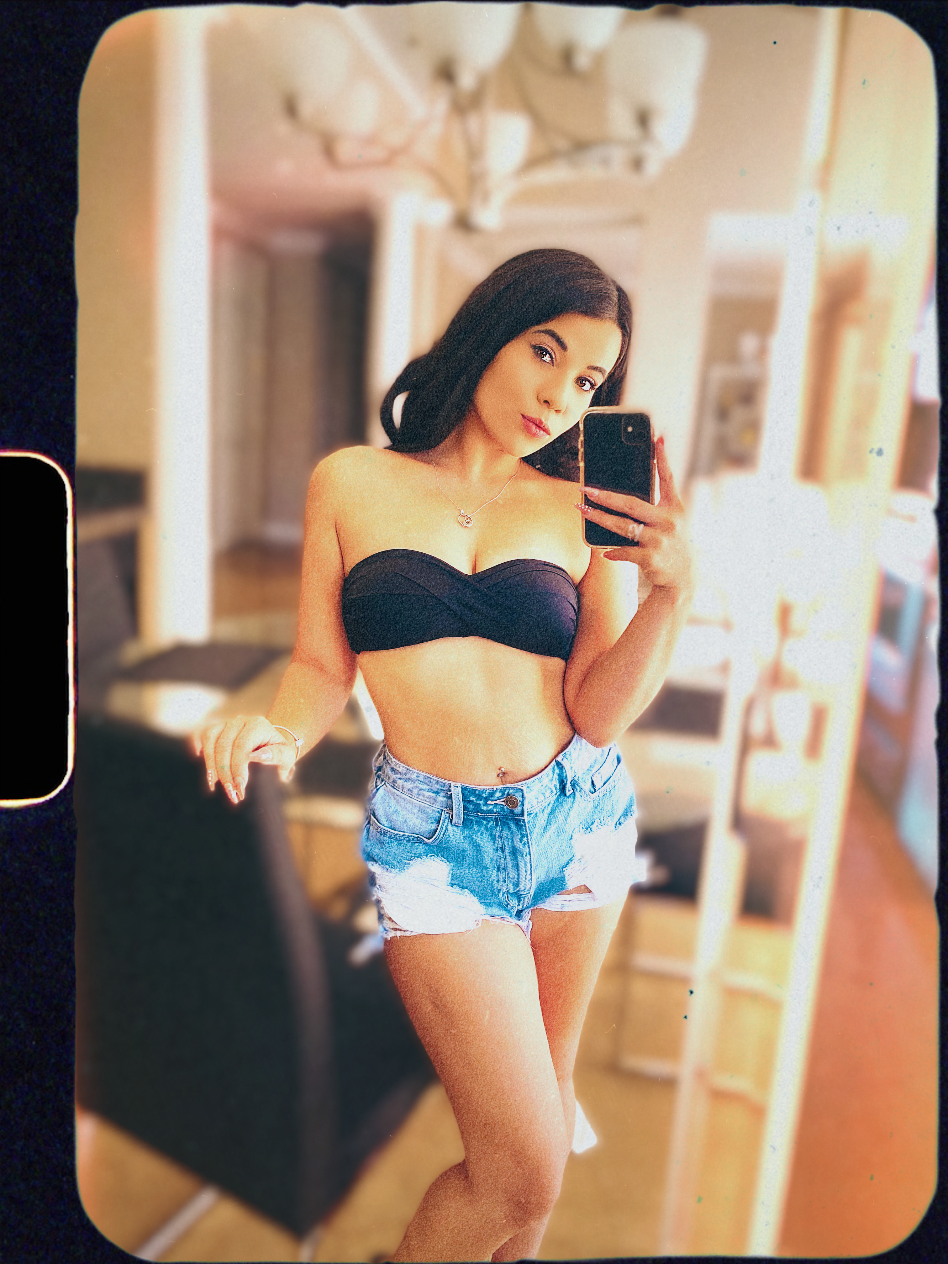 Live sex webcam photo for KensleeFaye #7381409