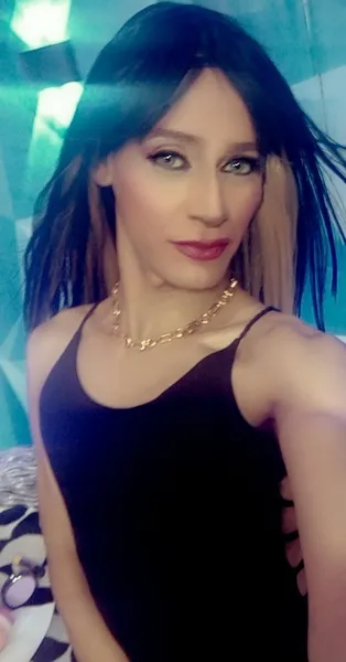 Live sex webcam photo for esther_candy #2106312