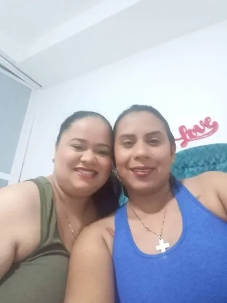 Live sex webcam photo for hotlesby4uxxx #7151514