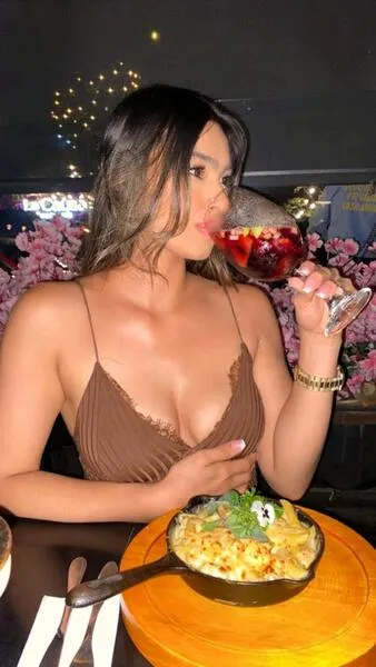 Live sex webcam photo for Lolaa_Adamss #5729792