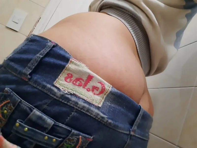 Live sex webcam photo for AliceMonet #3337742