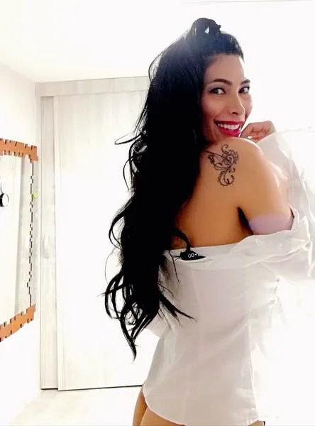 Live sex webcam photo for miranda_masie #2225678