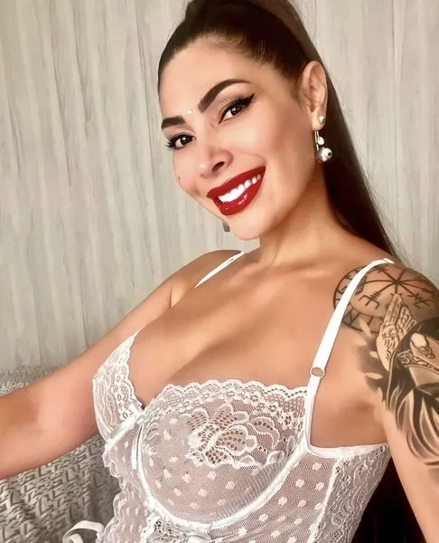 Live sex webcam photo for miranda_masie #2727406