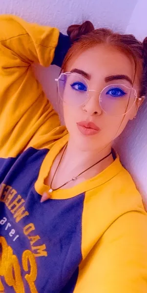 Live sex webcam photo for Helsey_Morgan #2351642