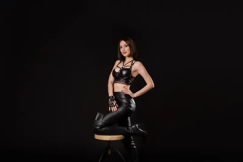 Live sex webcam photo for AngelaRaven #1705112