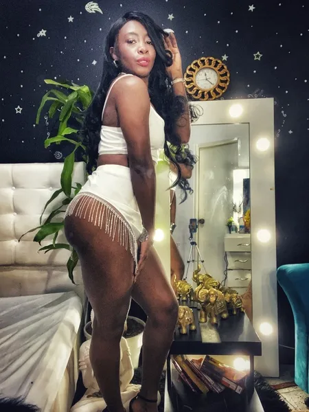 Live sex webcam photo for CanbelRosy #2899171