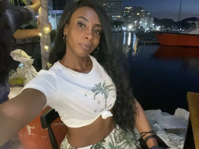 Live sex webcam photo for CanbelRosy #2899109