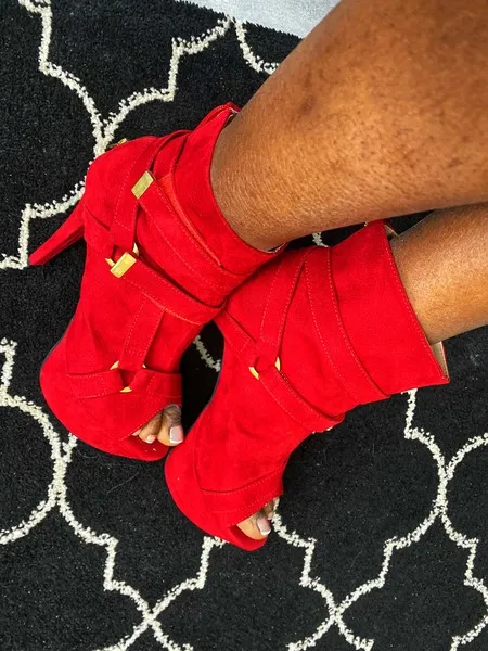 Live sex webcam photo for CanbelRosy #3109221