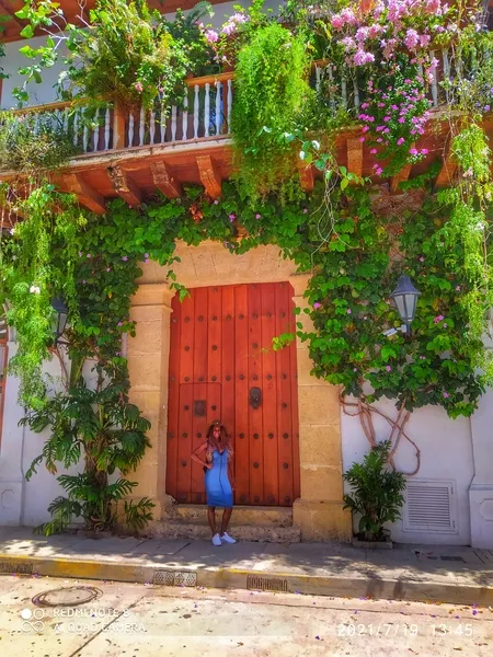 Live sex webcam photo for CanbelRosy #2899169