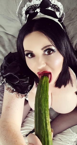 Live sex webcam photo for MiaTheMilf #2349906