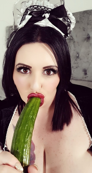 Live sex webcam photo for MiaTheMilf #2349918