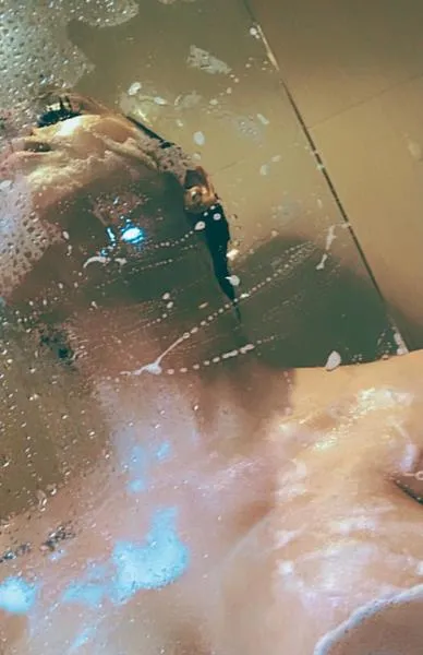 Live sex webcam photo for Valentina_Hills #1765697