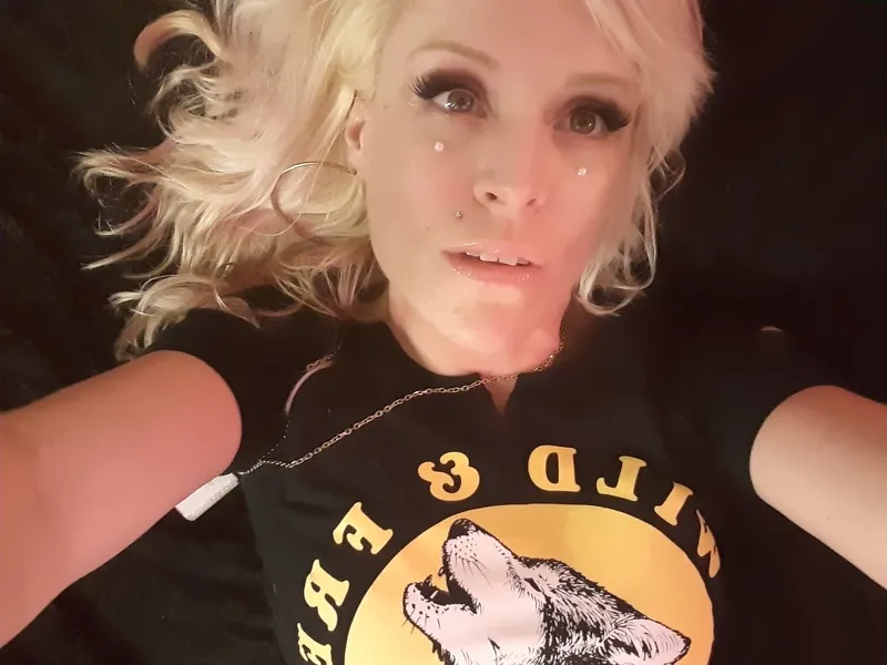 Live sex webcam photo for GoddessNikiana #1733610