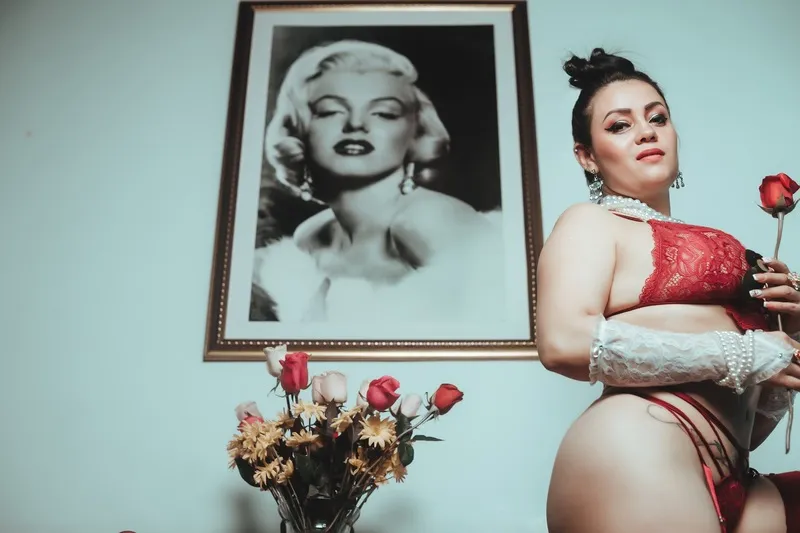 Live sex webcam photo for JuliaDawson #1722927