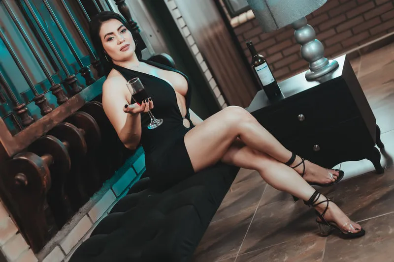 Live sex webcam photo for JuliaDawson #3331663