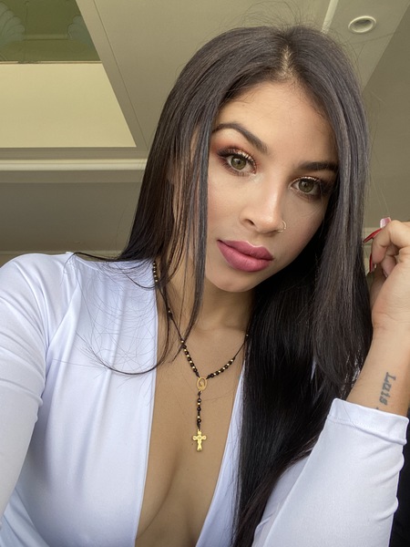 Live sex webcam photo for EmmaMontenegro #2002942