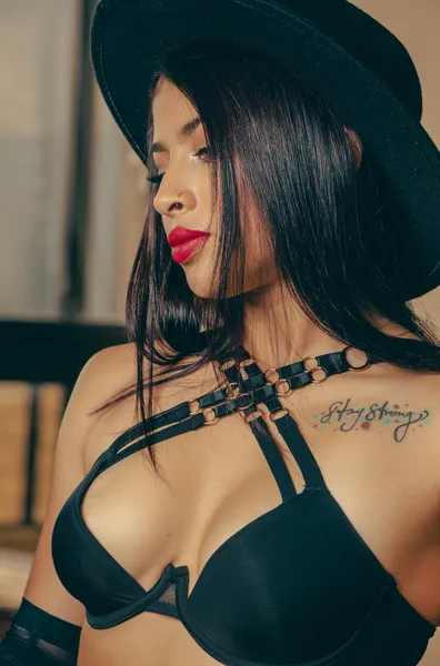 Live sex webcam photo for EmmaMontenegro #3632309