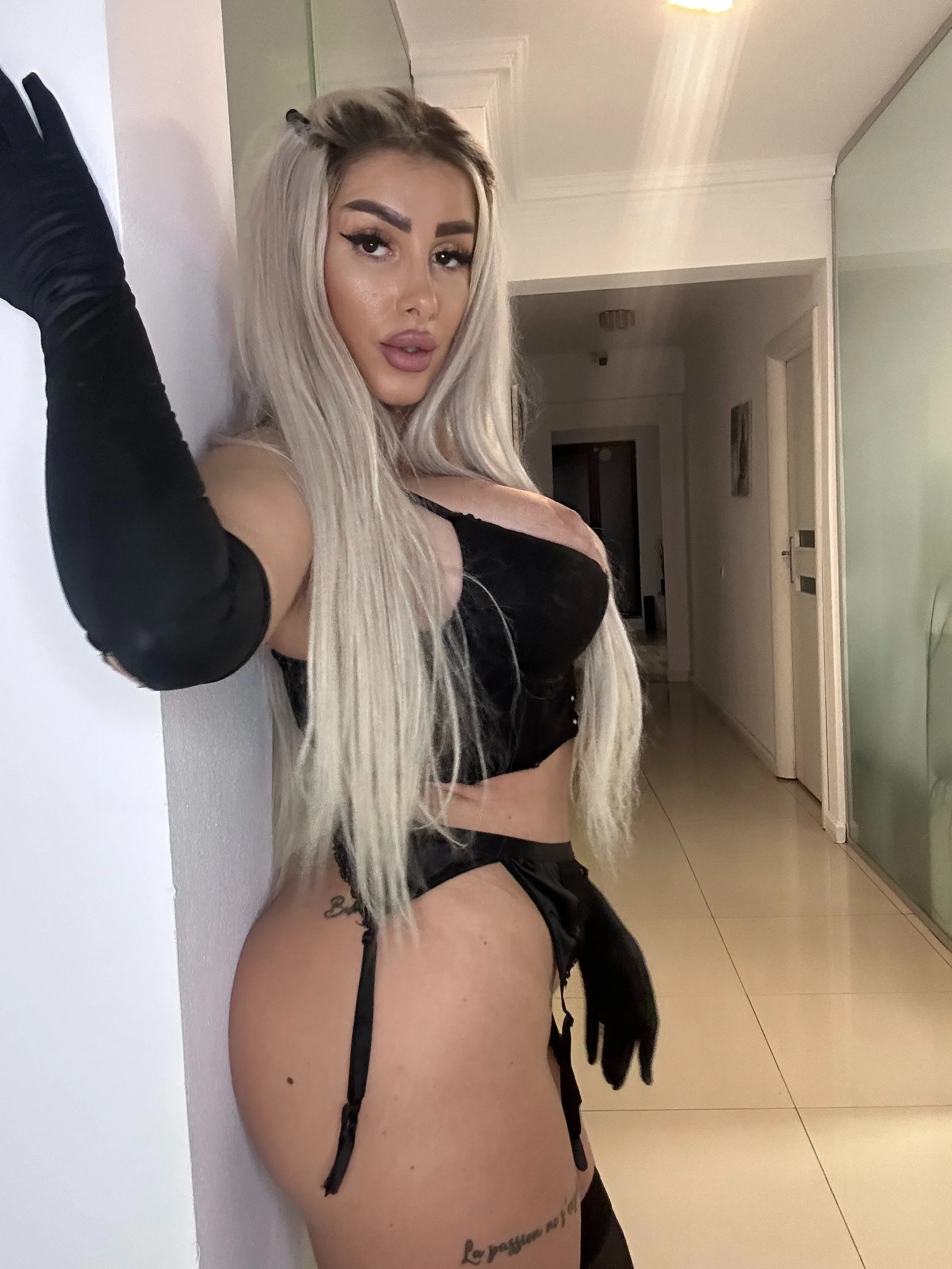 Live sex webcam photo for TanyaMonroe #7793168