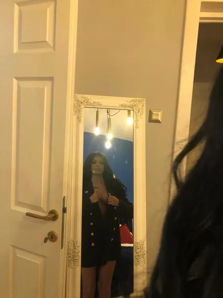 Live sex webcam photo for AngelaMysty #6075362