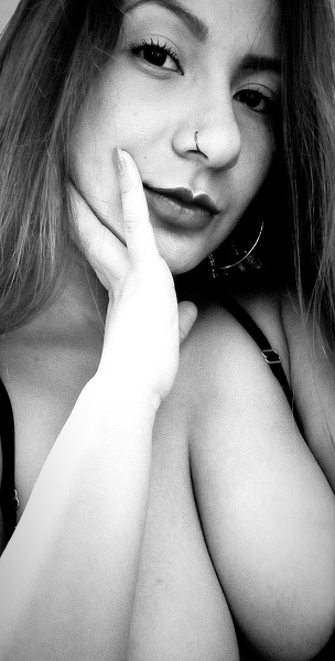 Live sex webcam photo for AradiaX #1779994