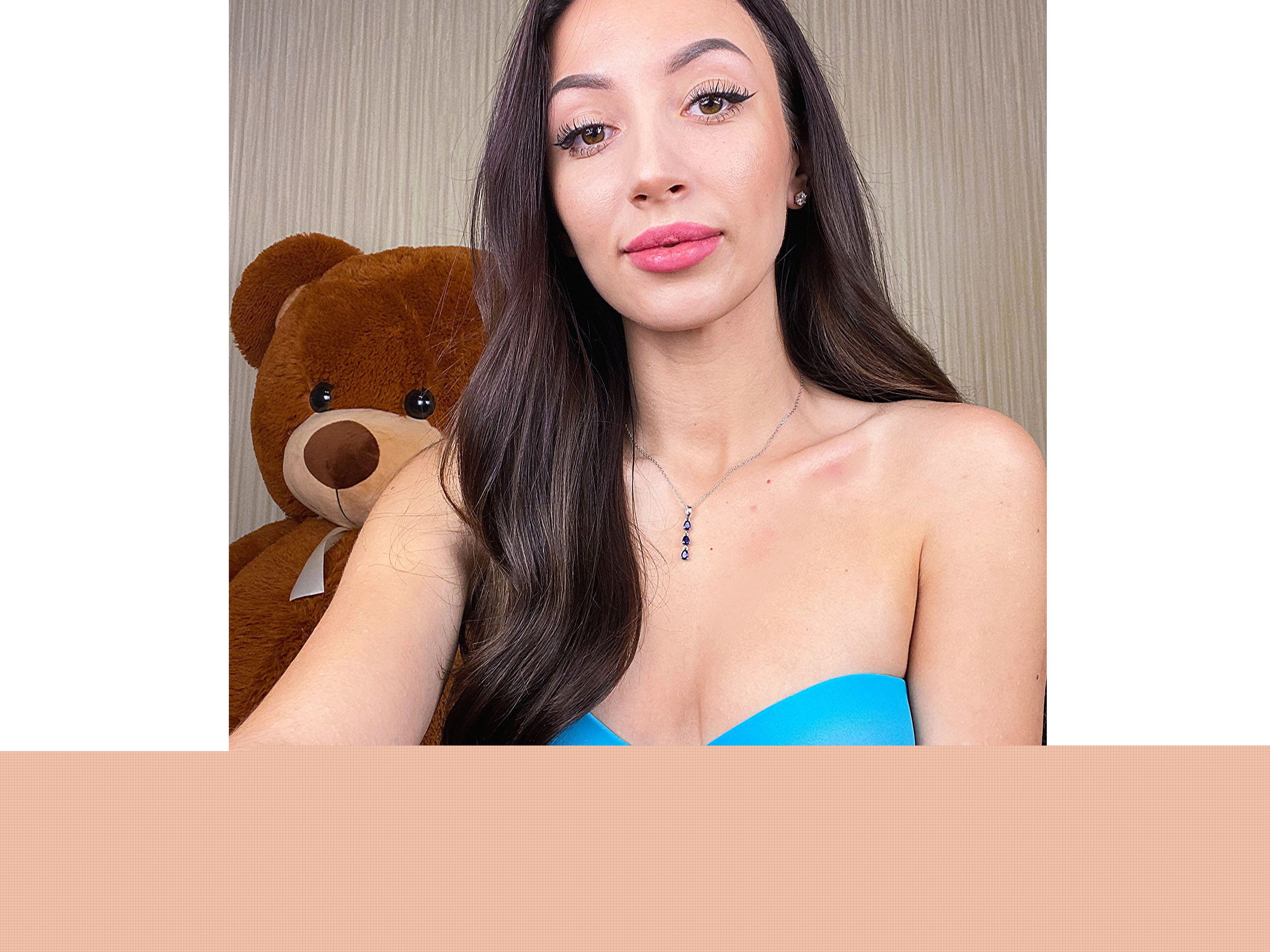 Live sex webcam photo for PetitBiscuit #3033138