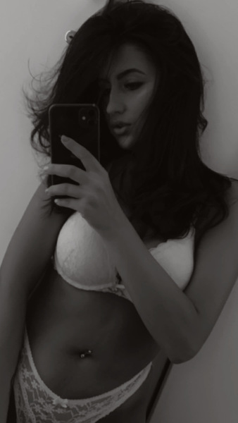 Live sex webcam photo for AshleyClaires #1855867