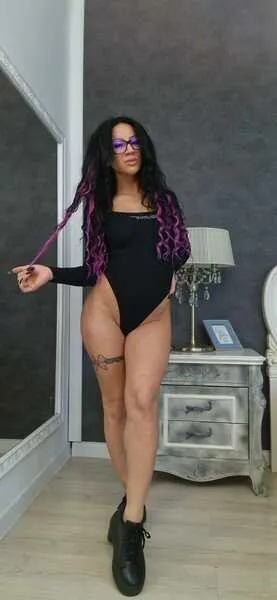 Live sex webcam photo for JadeHarris #6012725