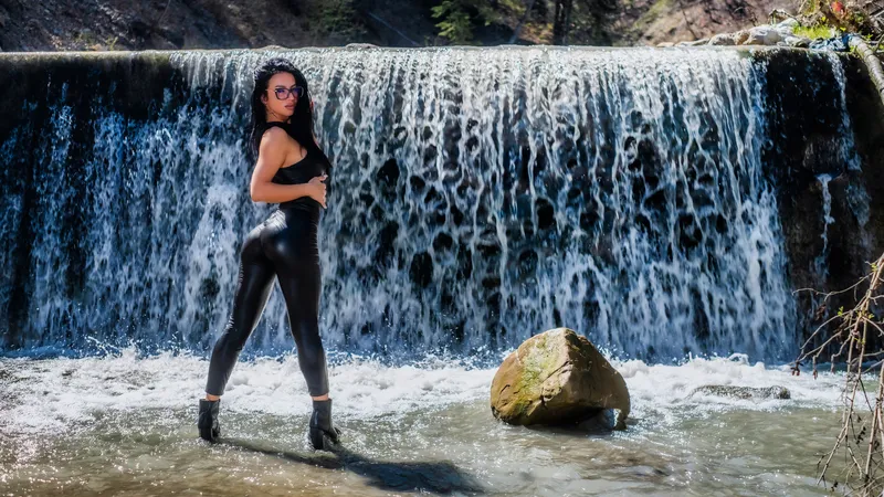 Live sex webcam photo for JadeHarris #6195729