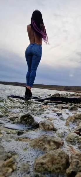 Live sex webcam photo for JadeHarris #5862696