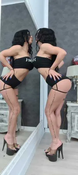 Live sex webcam photo for JadeHarris #6012686