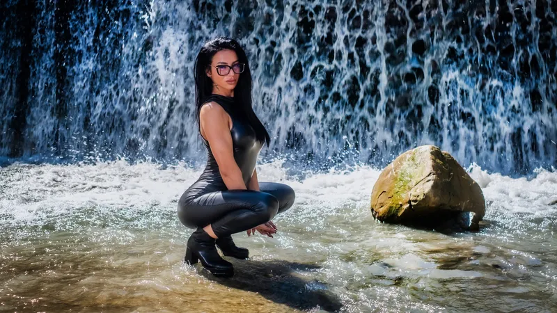 Live sex webcam photo for JadeHarris #6195727