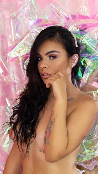 Live sex webcam photo for KimTaylorr #2157260