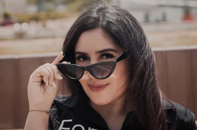 Live sex webcam photo for ThyaraJons #1708942