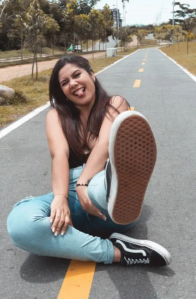 Live sex webcam photo for ThyaraJons #1708946