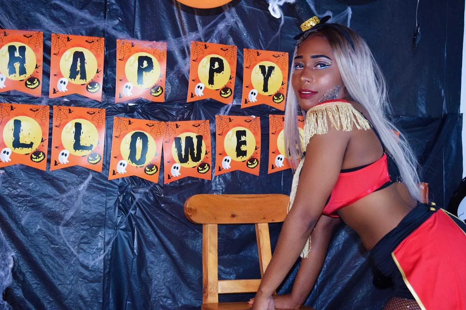 Live sex webcam photo for sara_greyx #7883354