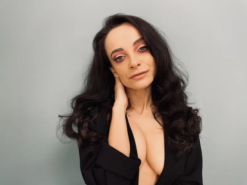 Live sex webcam photo for SierraKnight #2340888