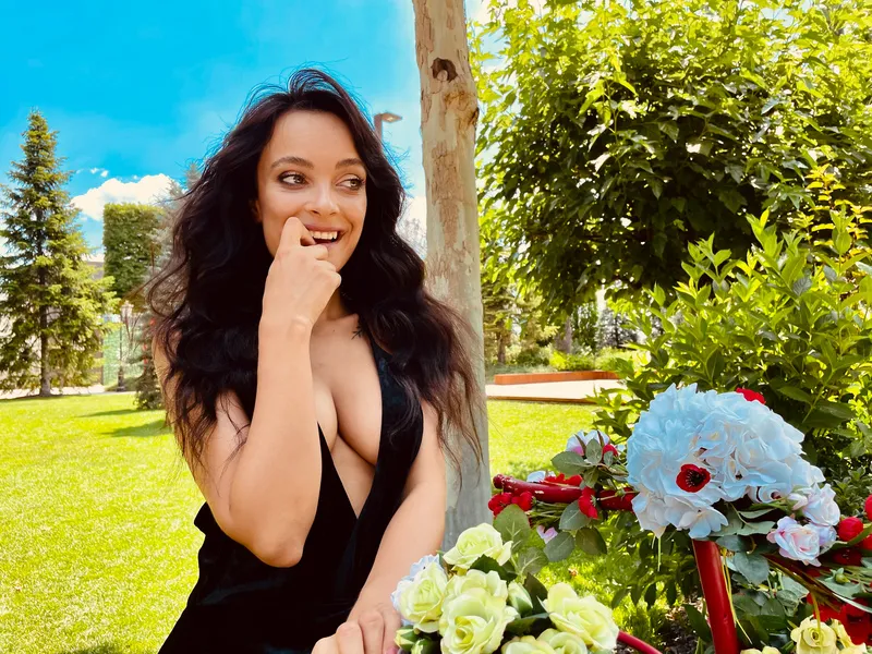 Live sex webcam photo for SierraKnight #2301682